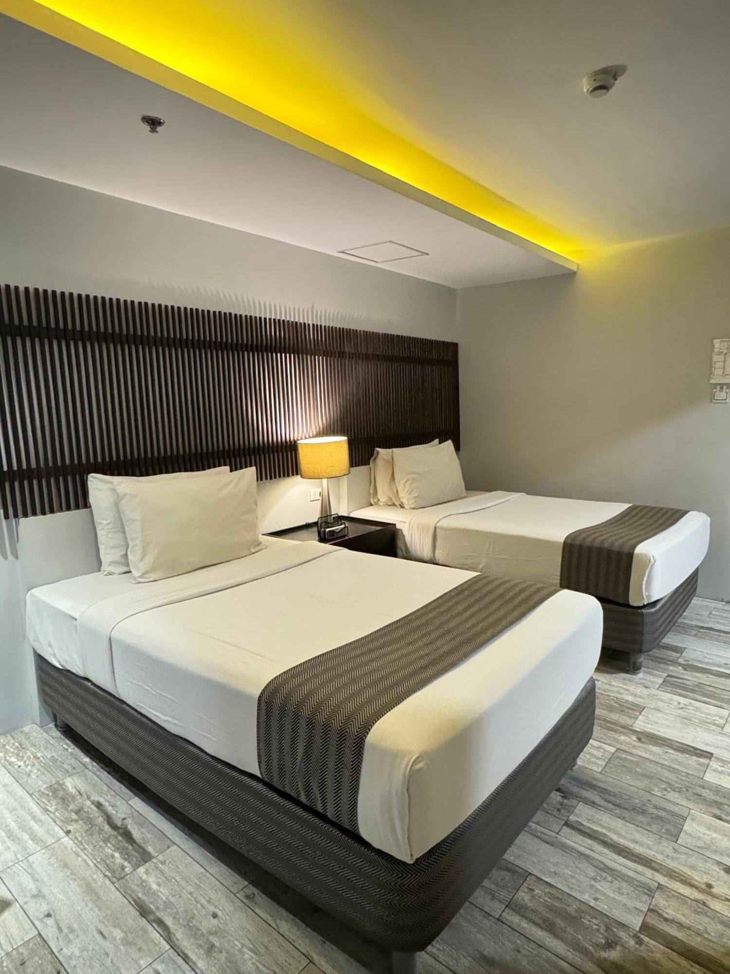 1A Express Hotel Cagayan de Oro Ngoại thất bức ảnh